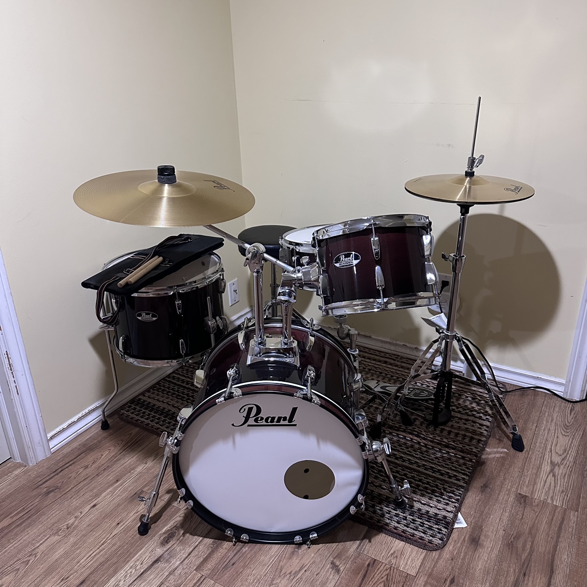 Drum Kit (4 piece)