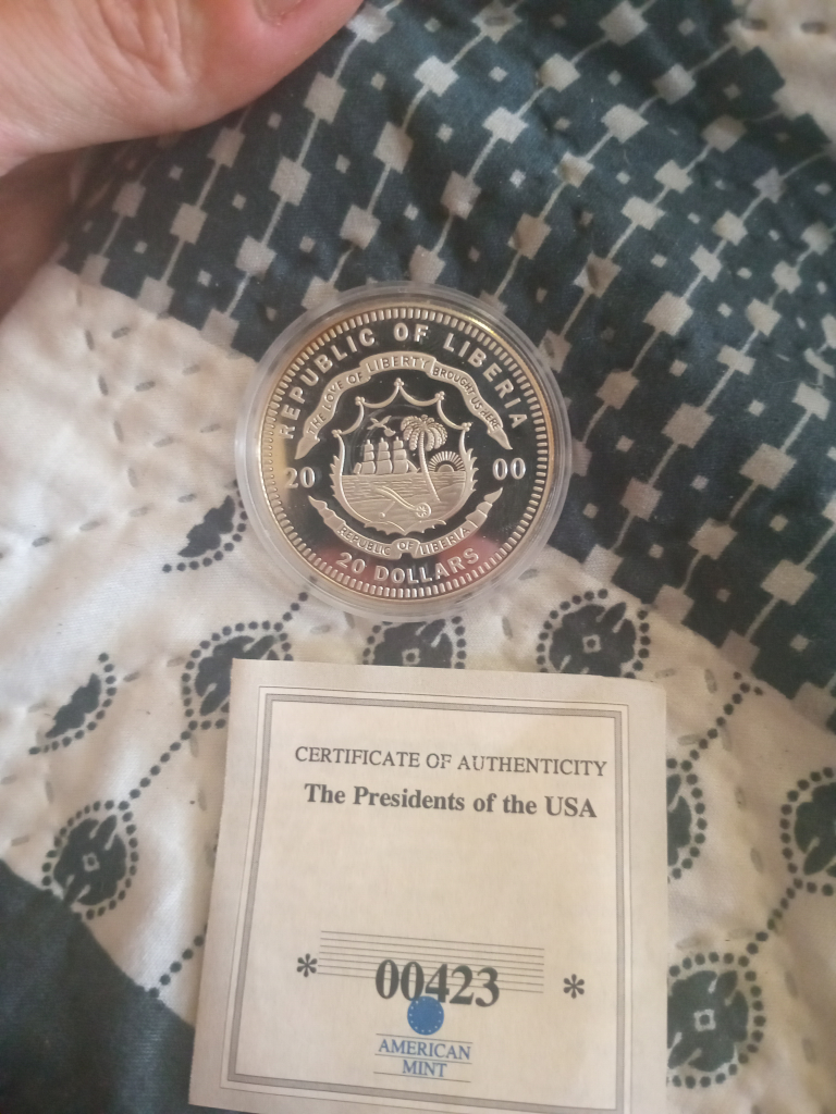 $20 Liberian .999 silver Eisenhower image indicator(2)