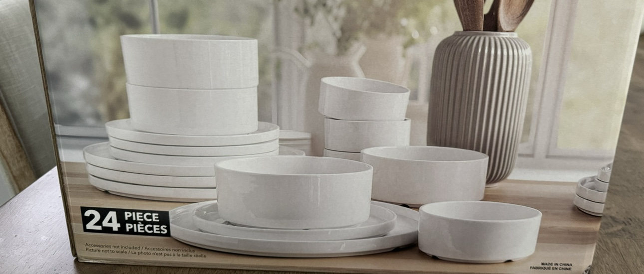 White dinnerware for 6 thumbnail