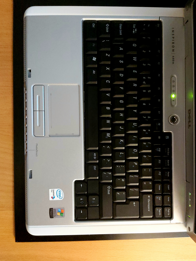 DELL - Laptop 🎗 image indicator(2)