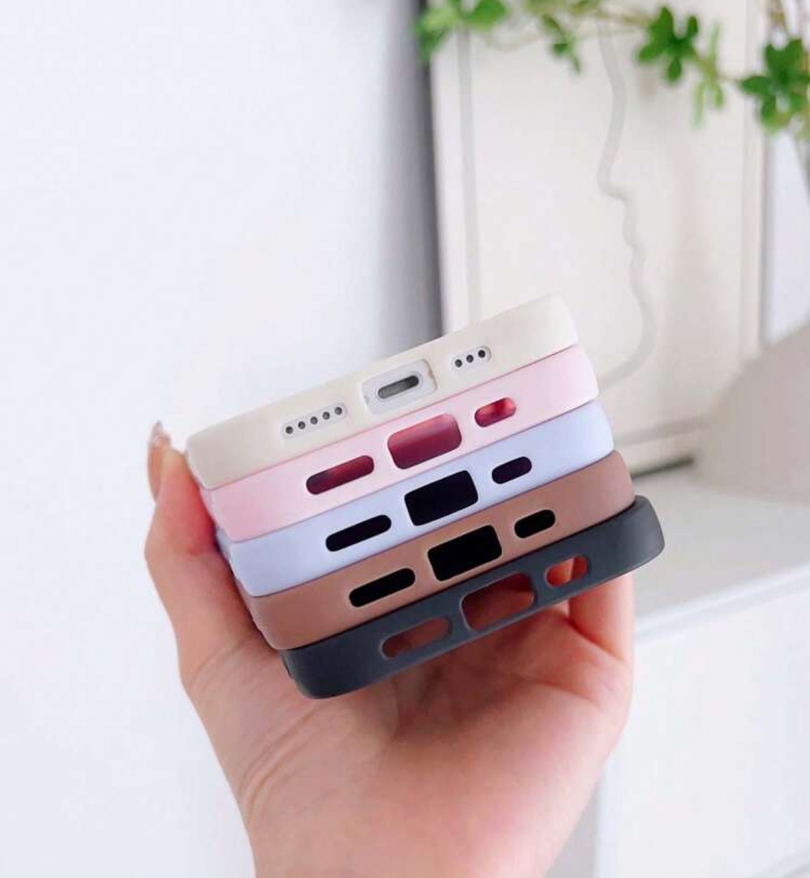 Sleek Matte Silicone Case for iPhone 15 - photo 2