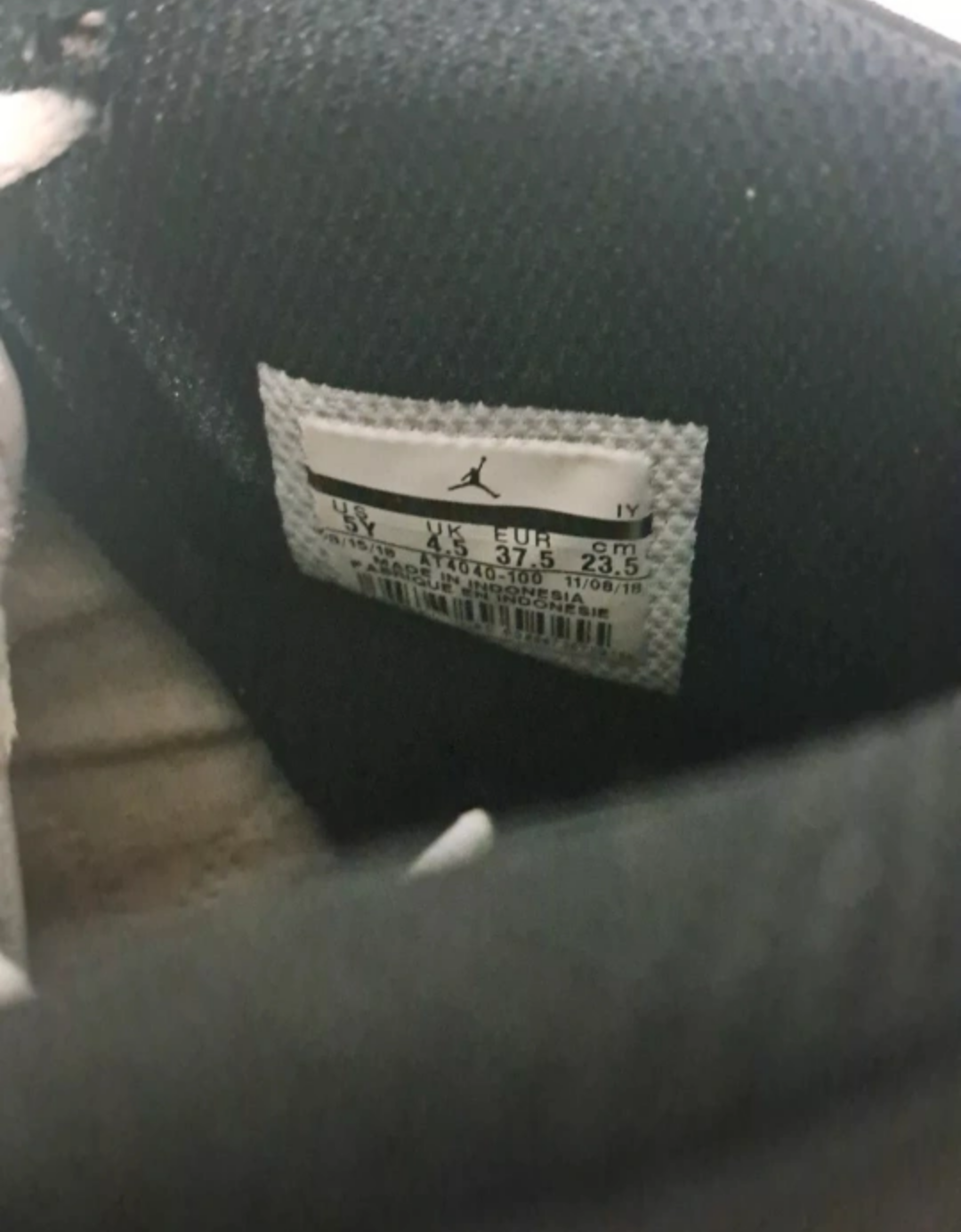 Nike Air Jordan Legacy 312 Flip Shoes SZ 5Y image indicator(7)