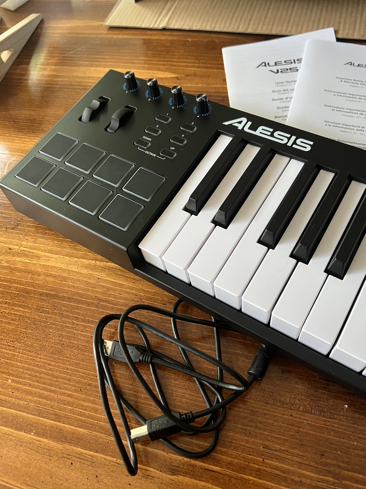 Alesis V25 25 Key MIDI Keyboard - photo 3