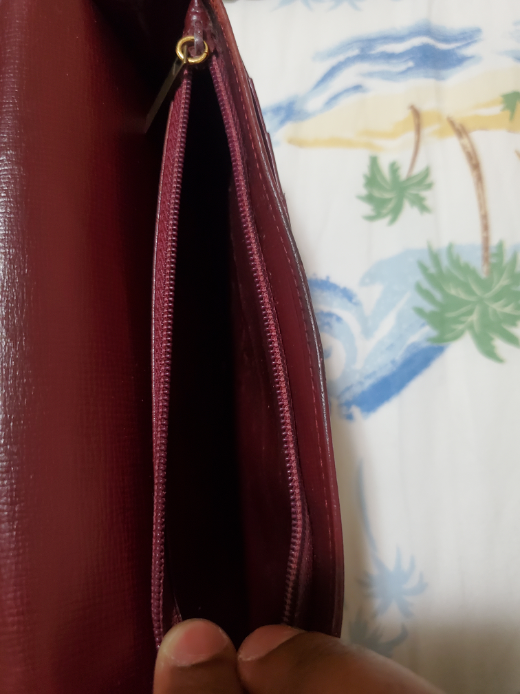 Cartier Wallet image indicator(9)