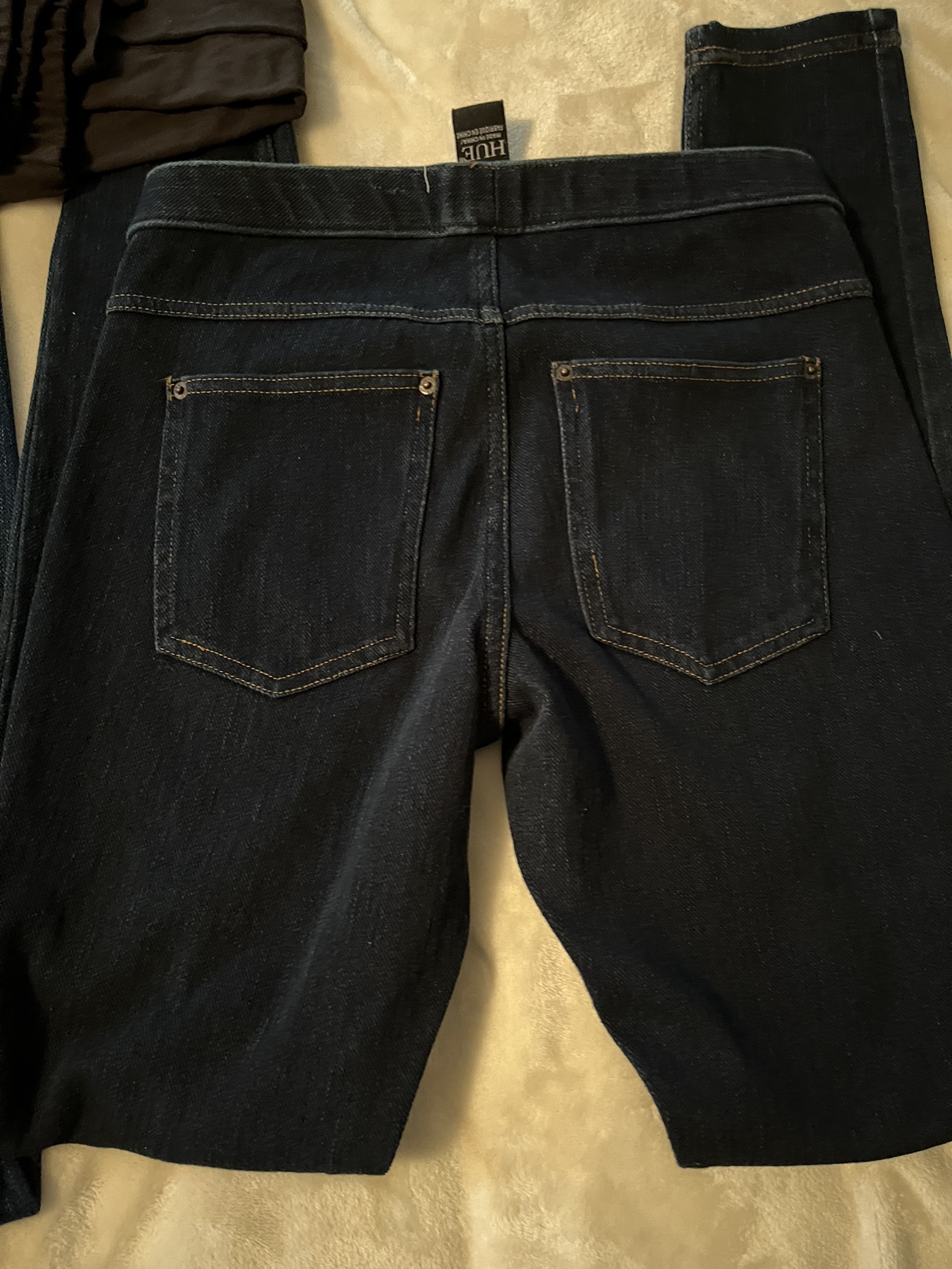 BNWT 2 pr HUE stretch jean/leggings. Size small image indicator(5)