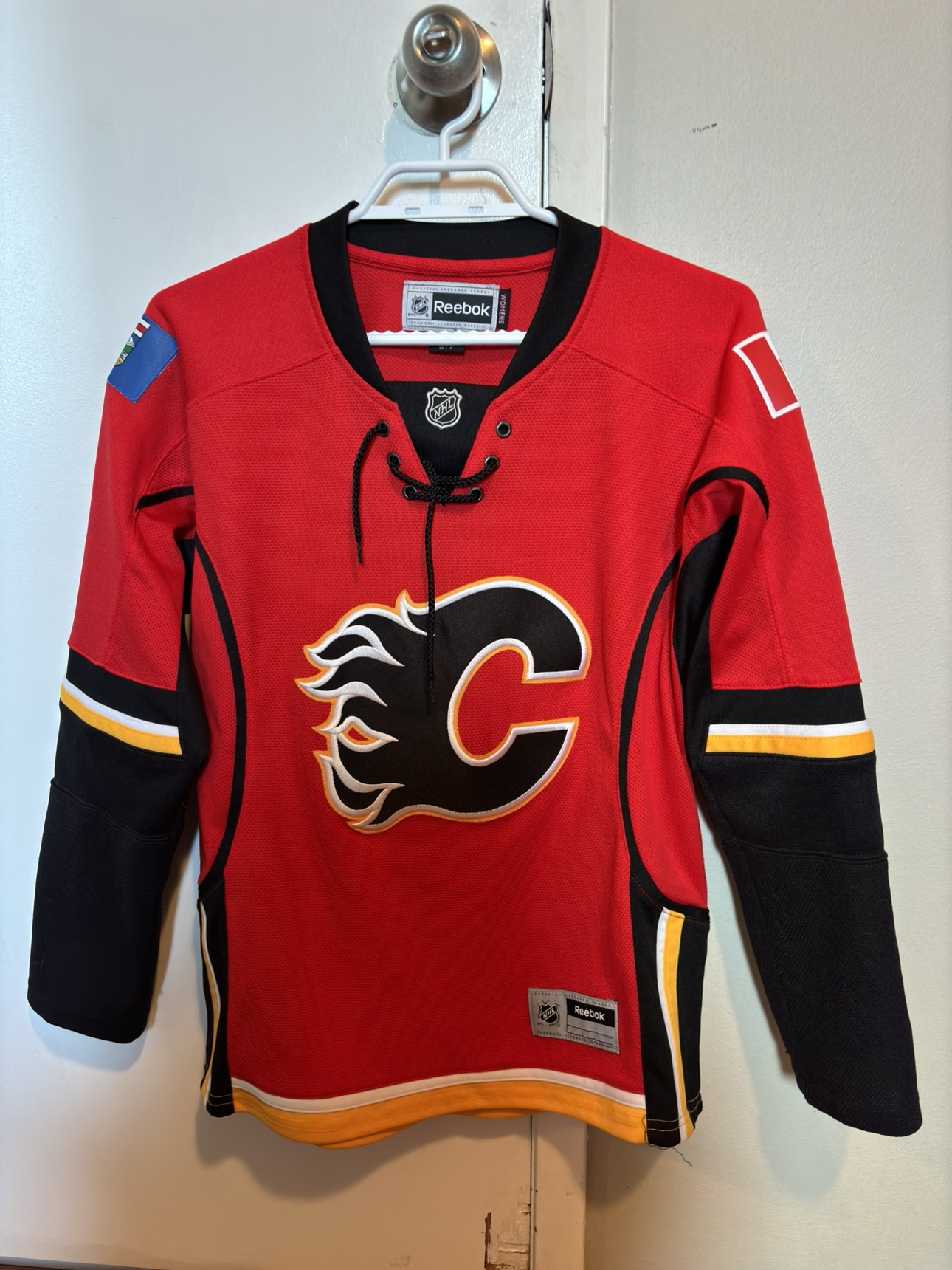Calgary Flames Jersey (Womens)