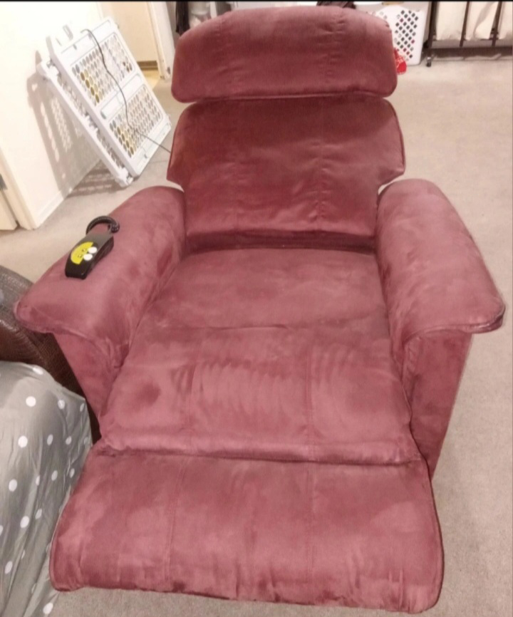 Suede Remote controlled recliner image indicator(2)