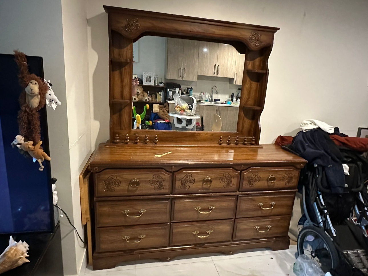 9 DRAWER DRESSER WITH MIRROR - photo 3