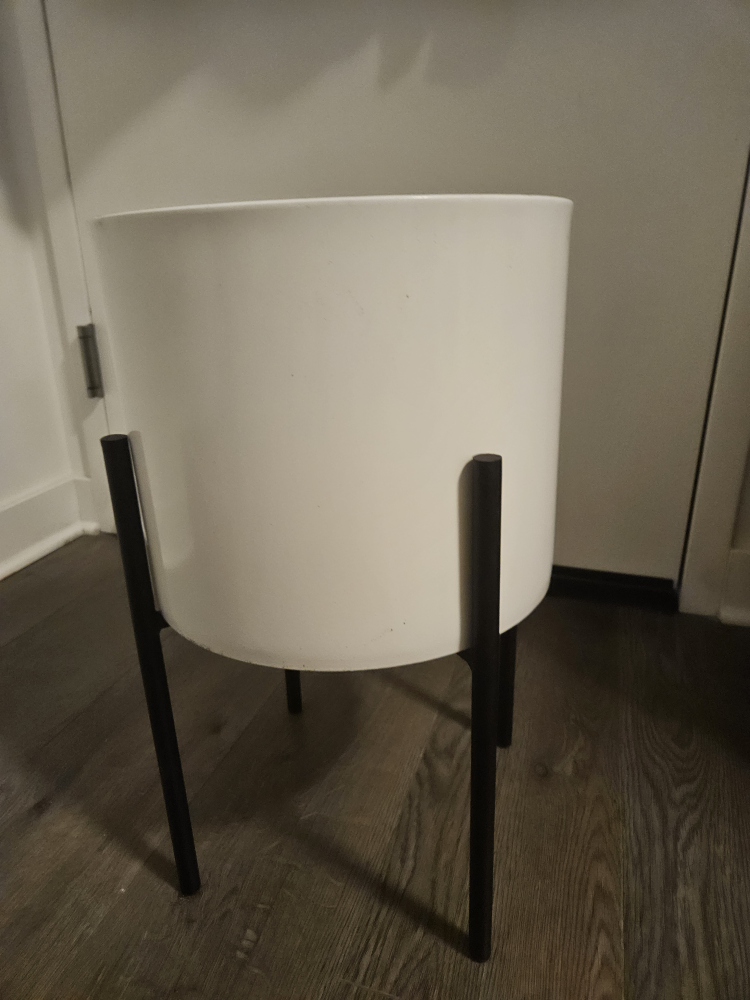 Large Planter with Stand