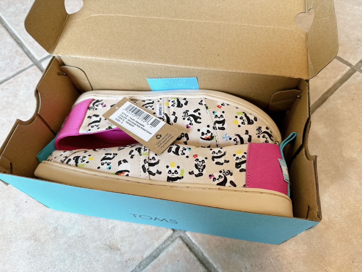 Brand new TOMS Youth sneakers US 2 - photo 4