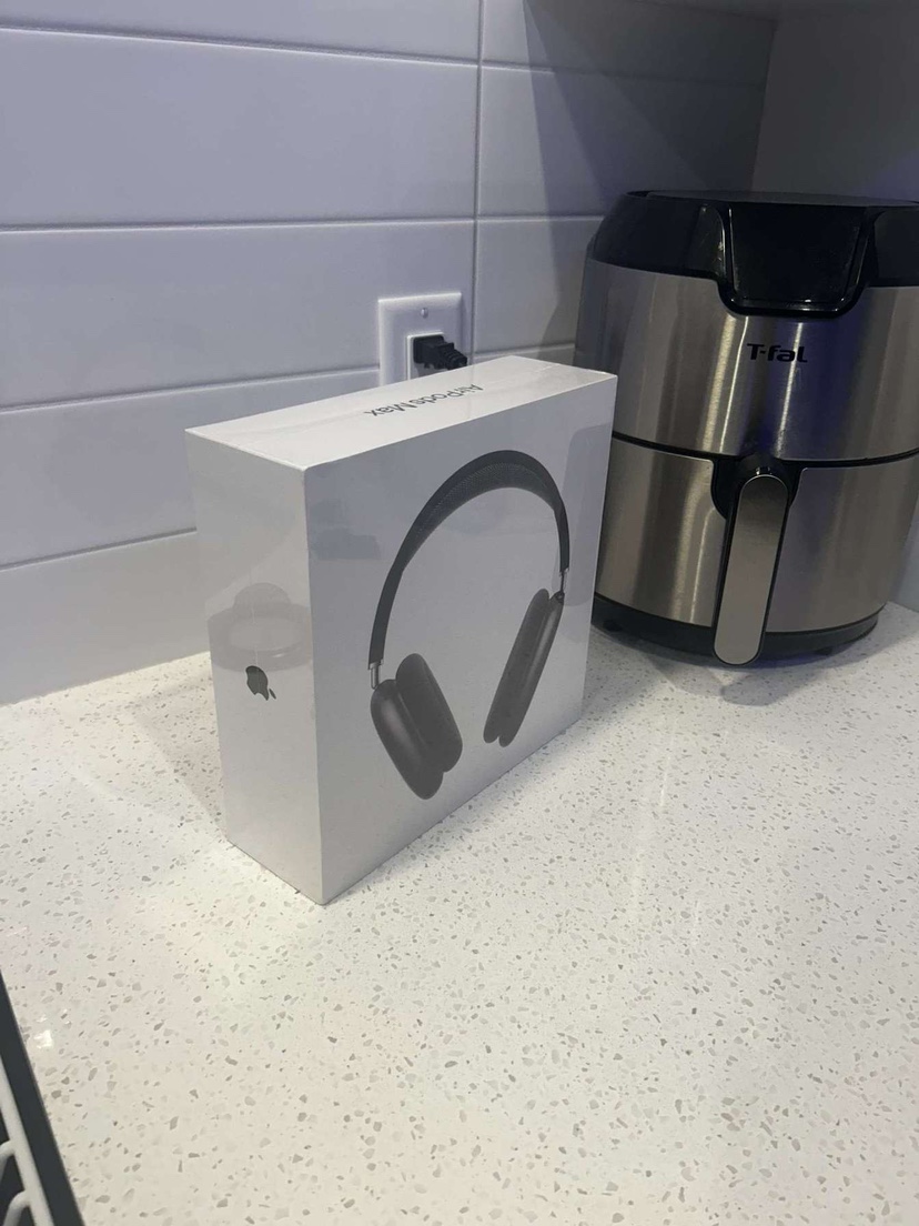 AirPods Max (with Smart Case) brand new - photo 4
