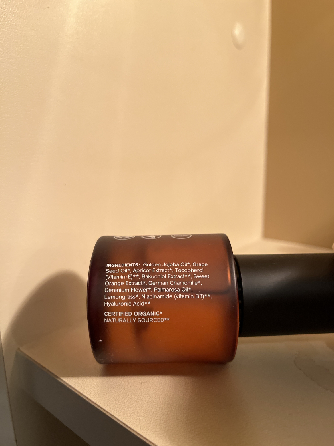 Skin Essence Glow Serum image indicator(2)