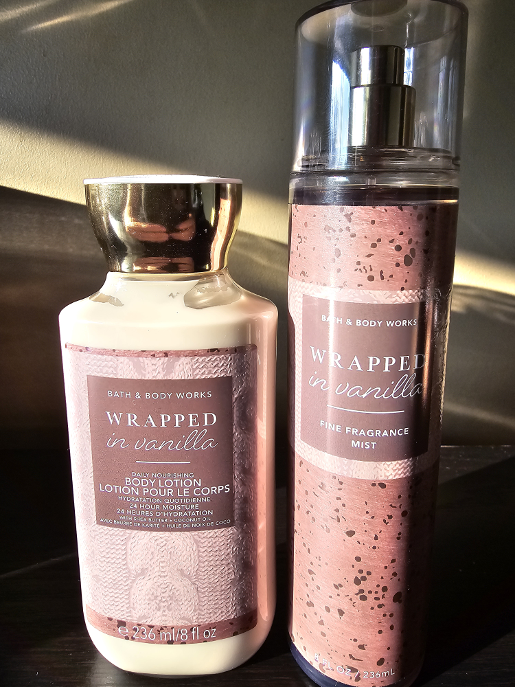 bath and body works mist and body lotion. thumbnail