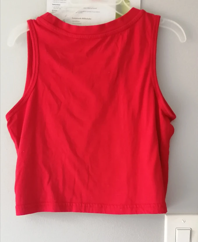 Red Crop Top Size Small 💚 image indicator(2)