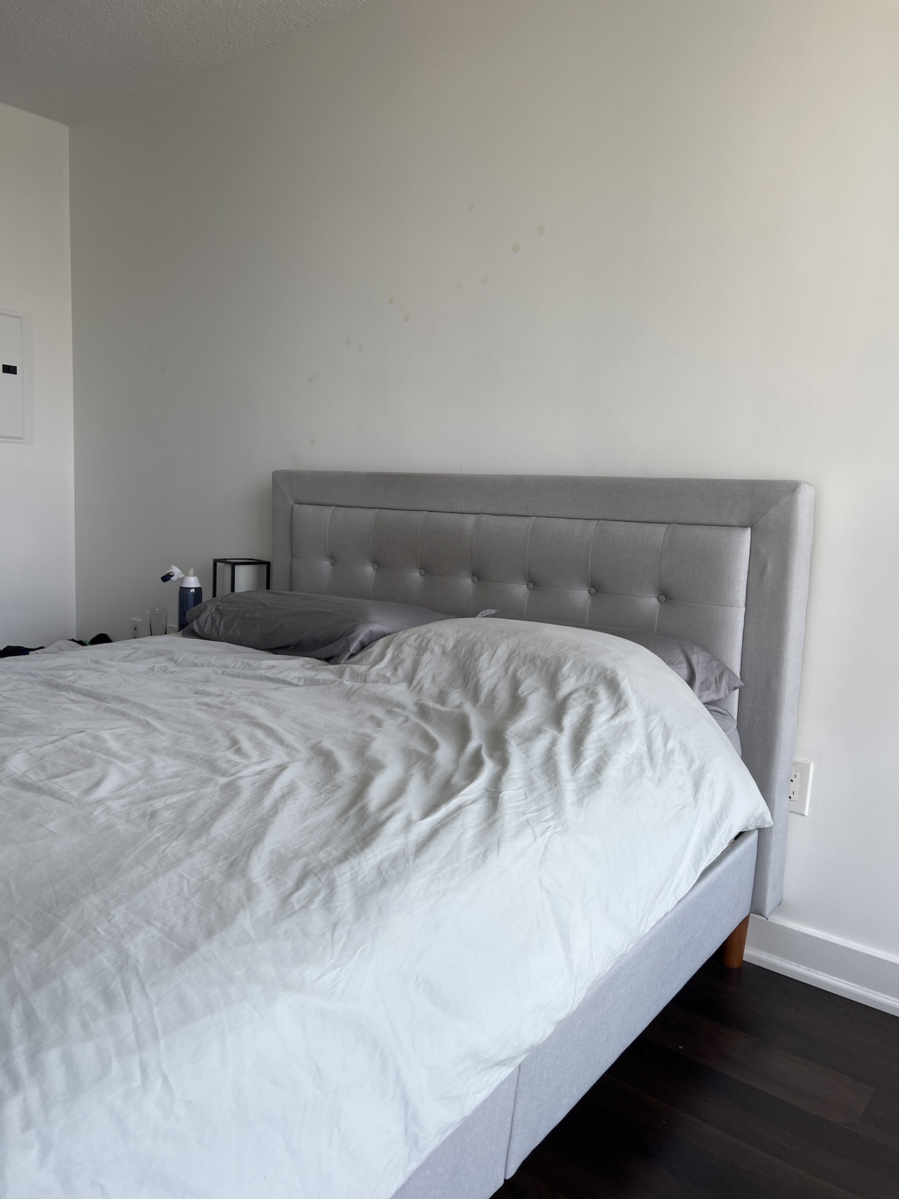 Queen Sized Bed Frame image indicator(2)