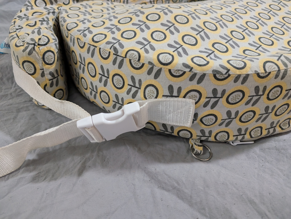 baby nursing pillow - used - photo 2