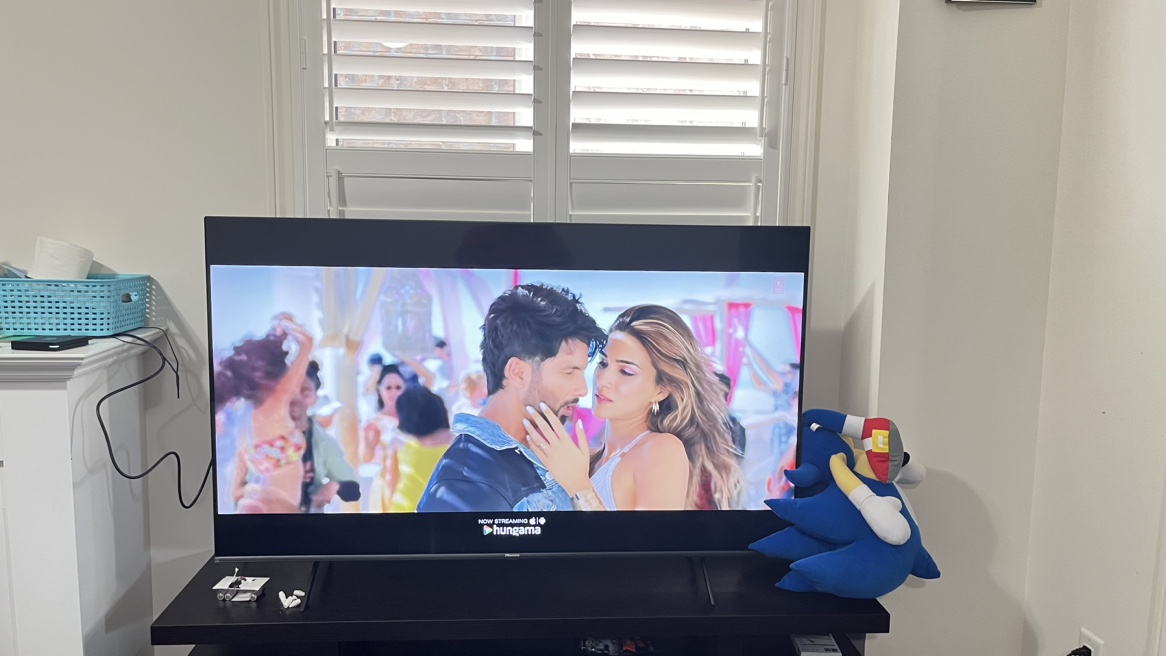58 IN TV Hisense LCD TV