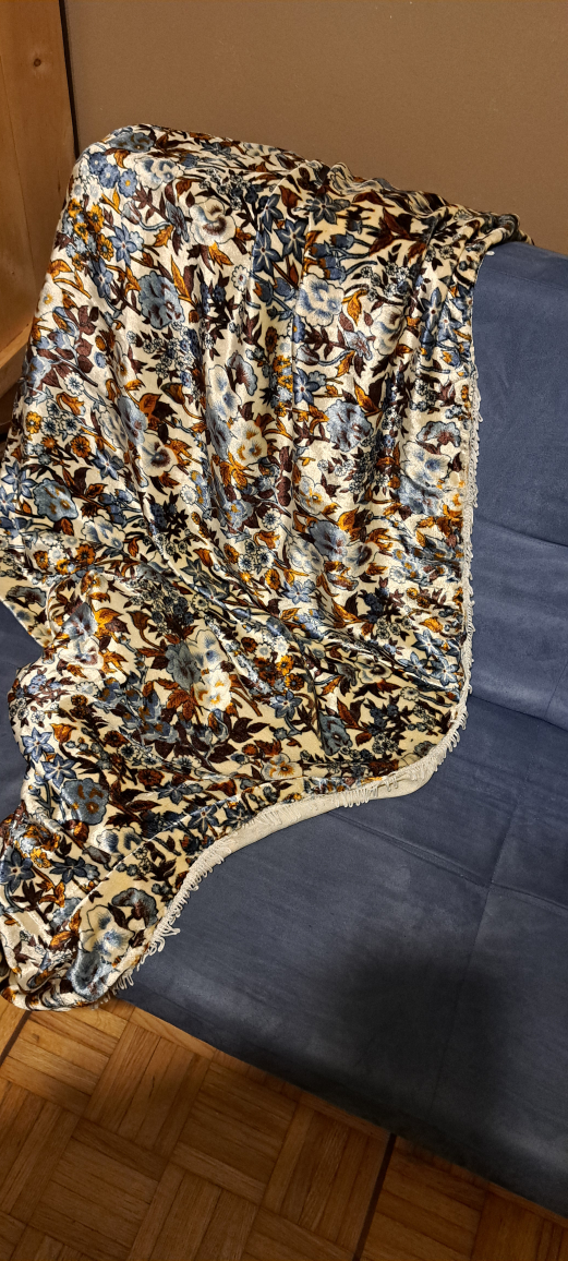 Large blanket/ decorative throw thumbnail