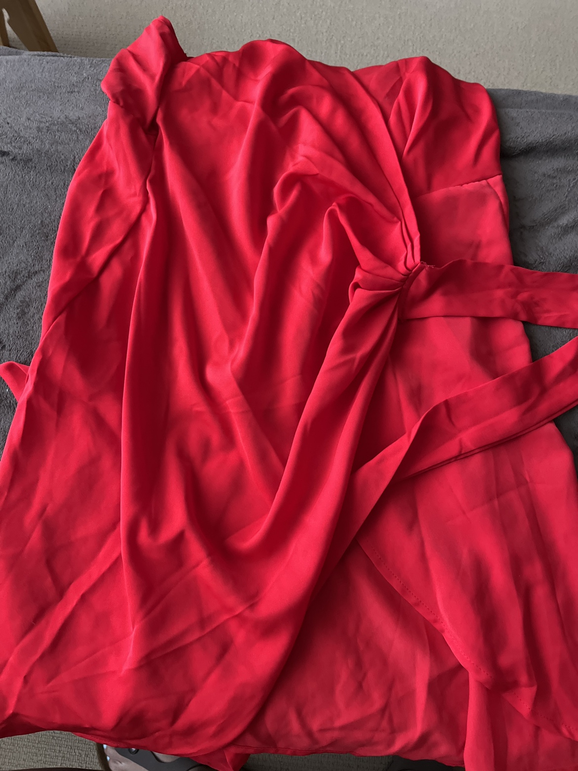 Red wrap dress image indicator(4)