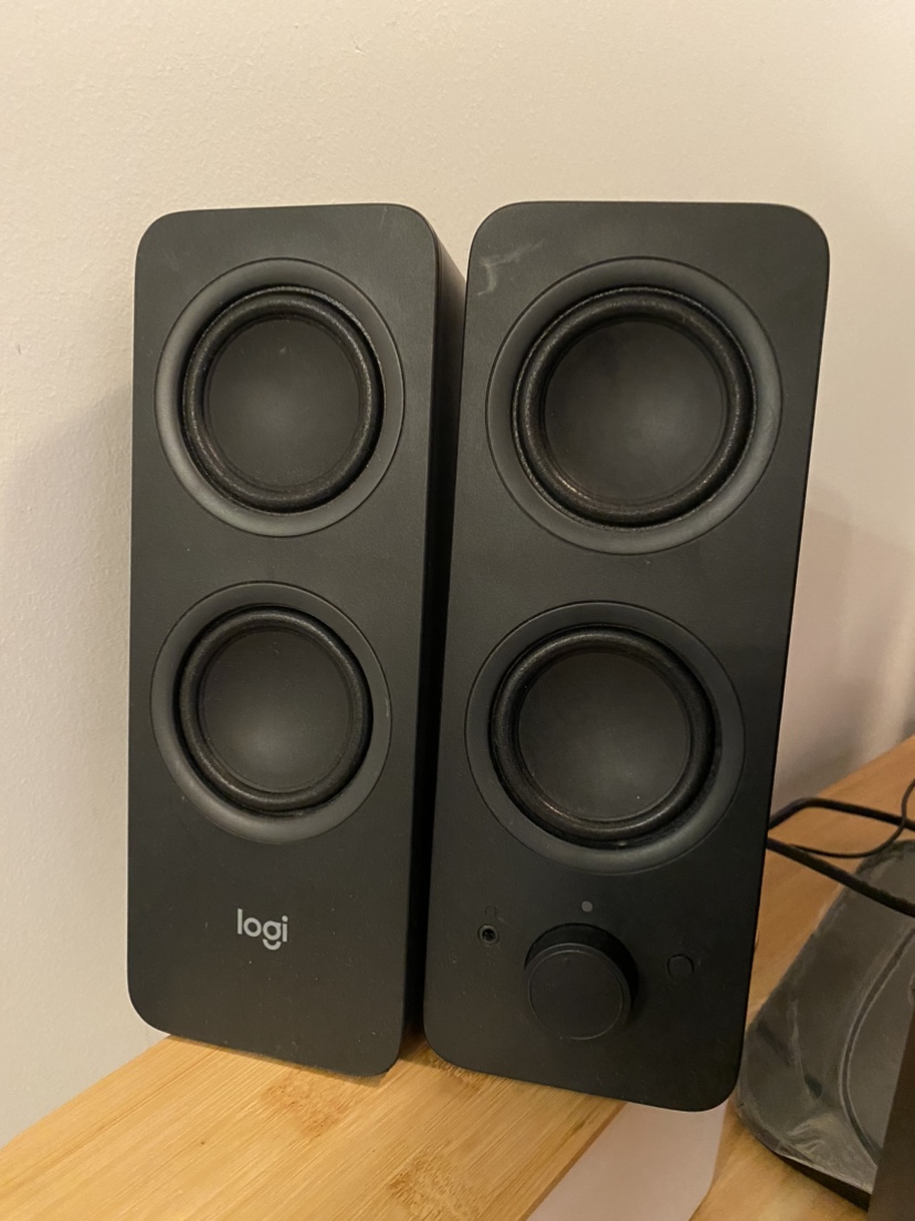 Logitech Z207 2.0 Stereo Computer Speakers with Bluetooth thumbnail