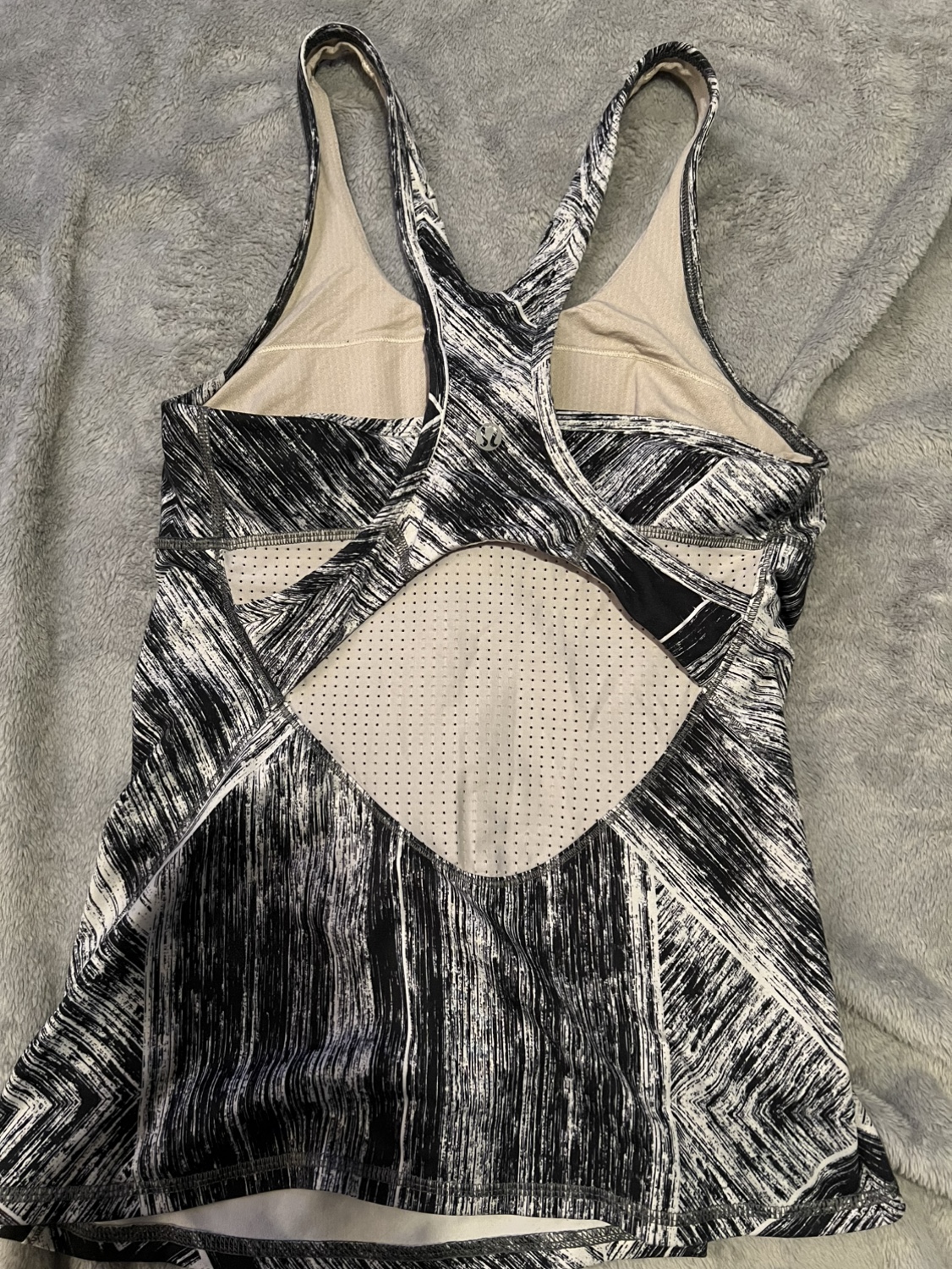 S/M Lululemon Top - photo 2