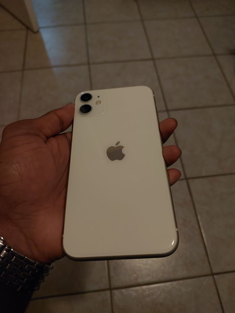 Iphone 11 (Unlocked) 128 GB