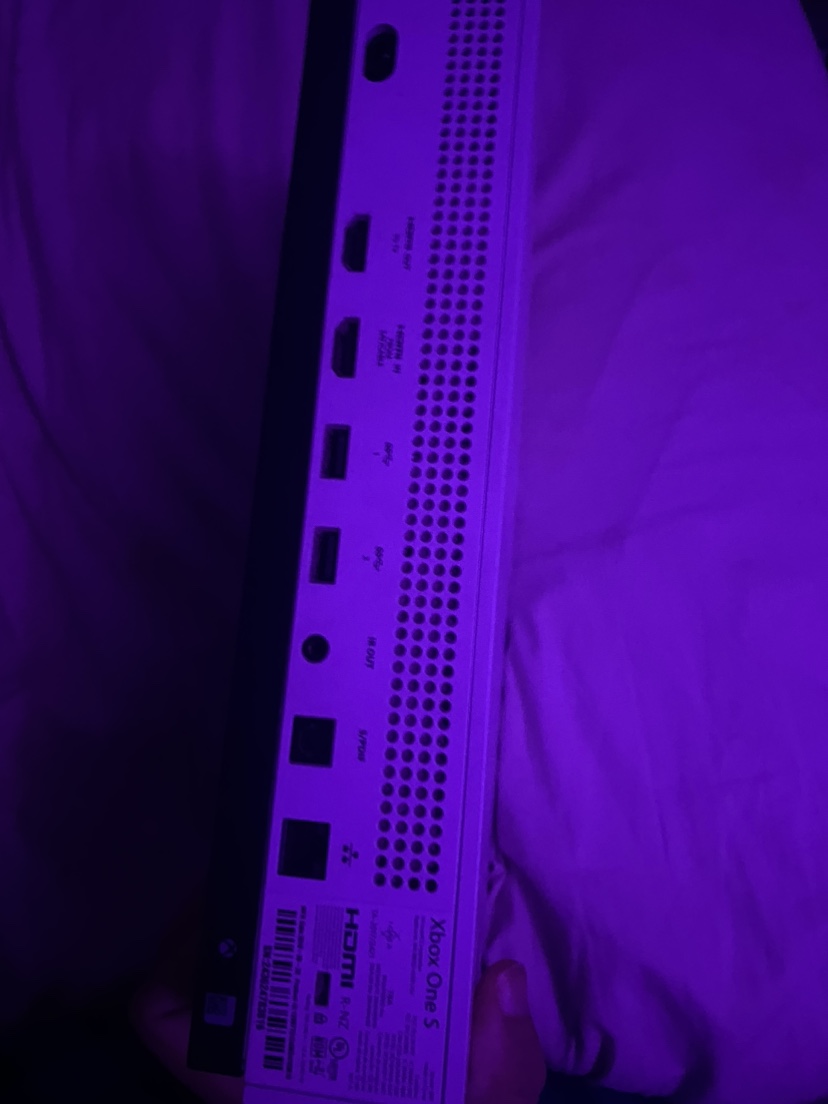 Xbox one S 1Tb *UNSURE IF WORKS* - photo 3