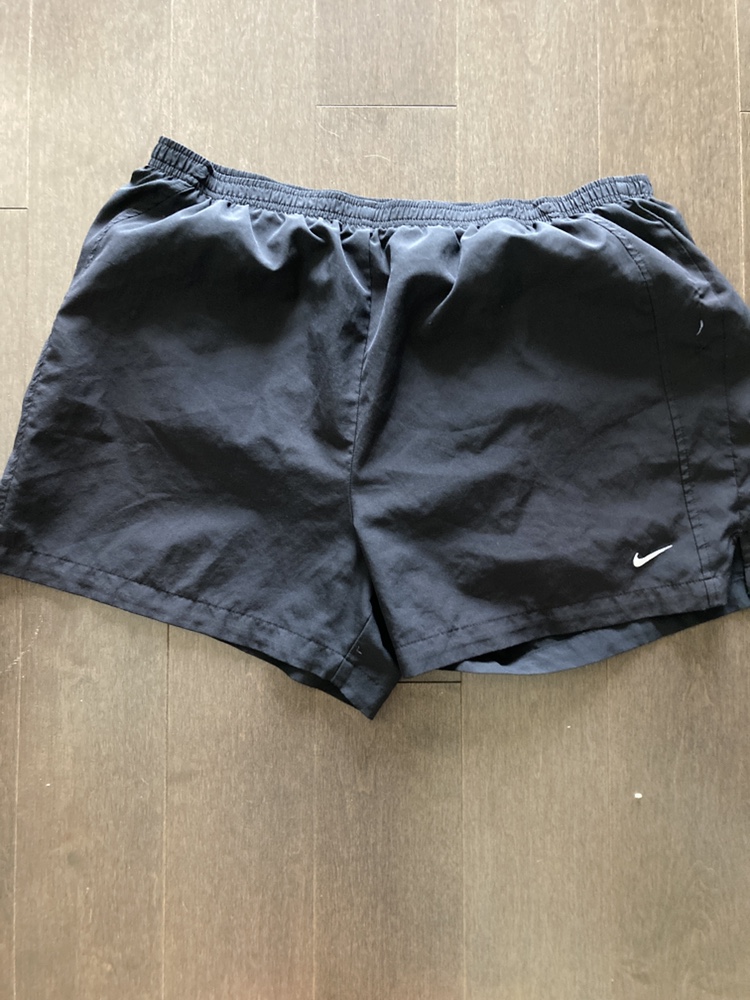 Nike black runner shorts size L thumbnail