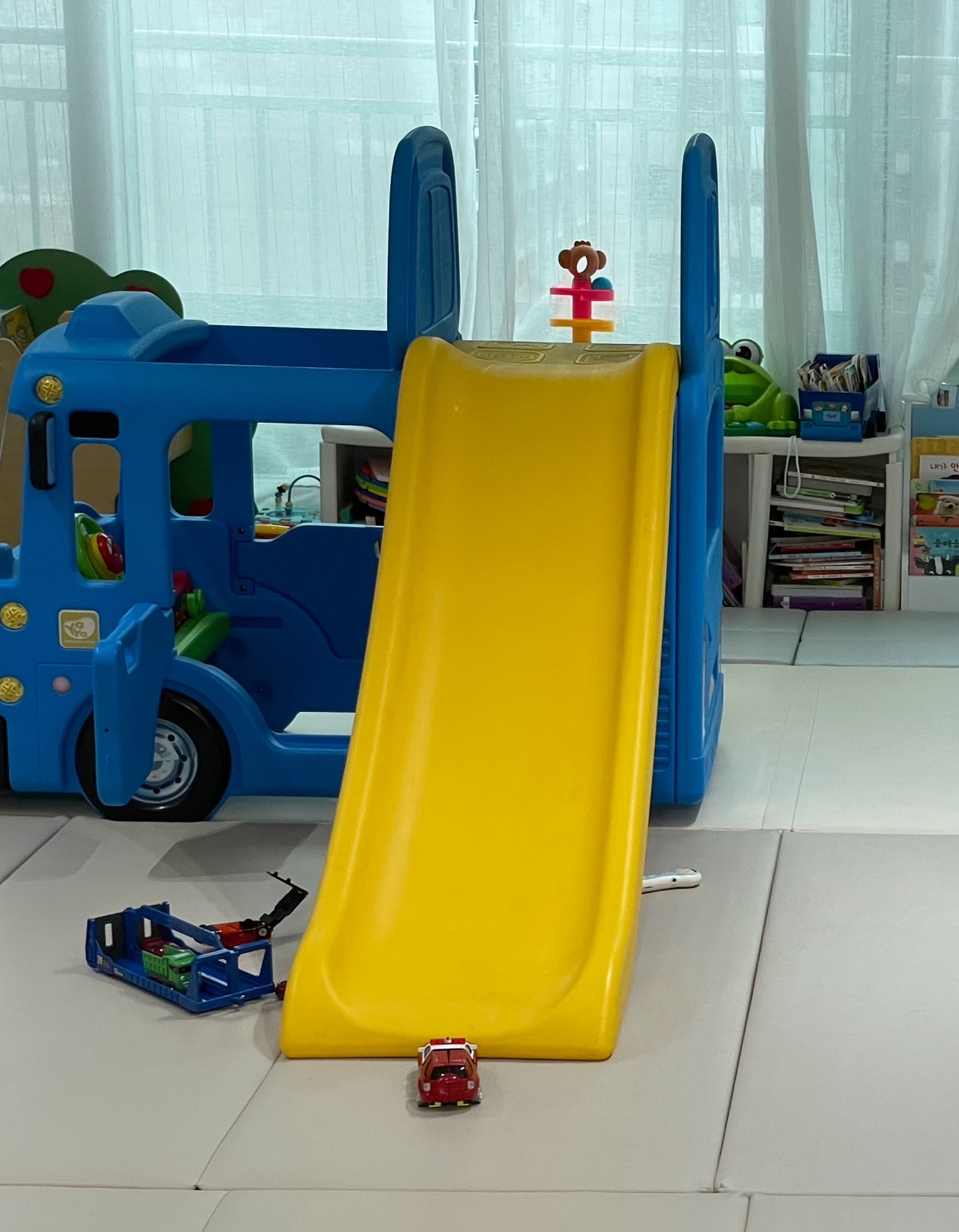TAYO bus Slide - photo 2