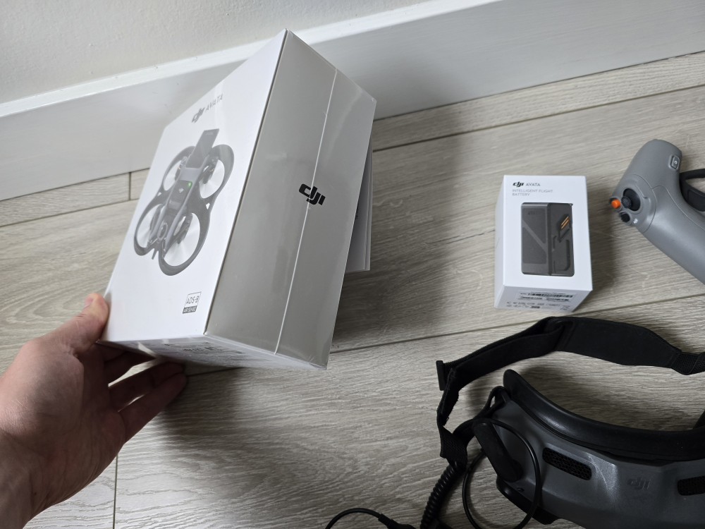 DJI Avata pro wiew combo Includes New RC Motion 2 and Goggles 2 - photo 2