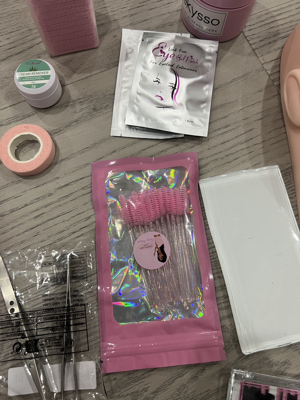 Lash tech beginner kit (everything to start) image indicator(3)