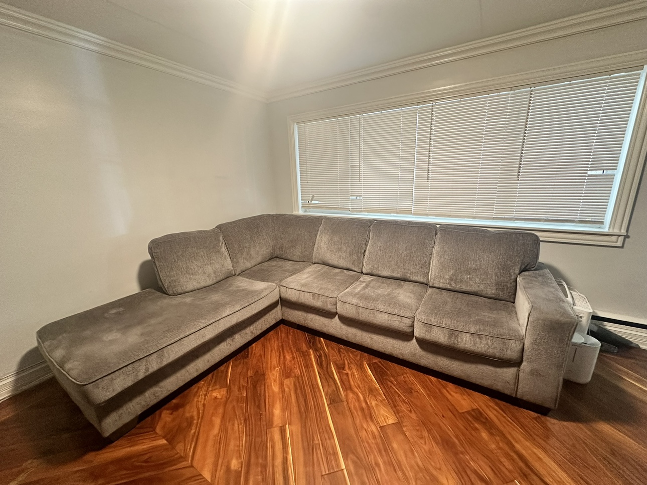 Gray Sectional like new - photo 3
