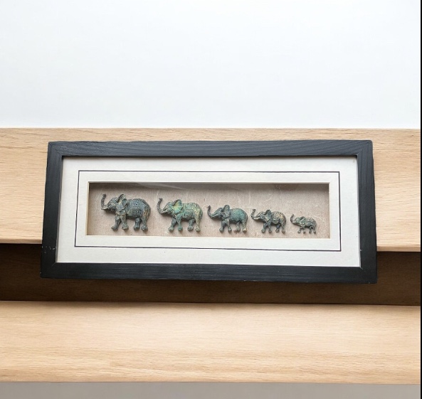 Set of 3 Shadow Box Pictures Giraffe Zebra Elephants Wood Carved image indicator(2)