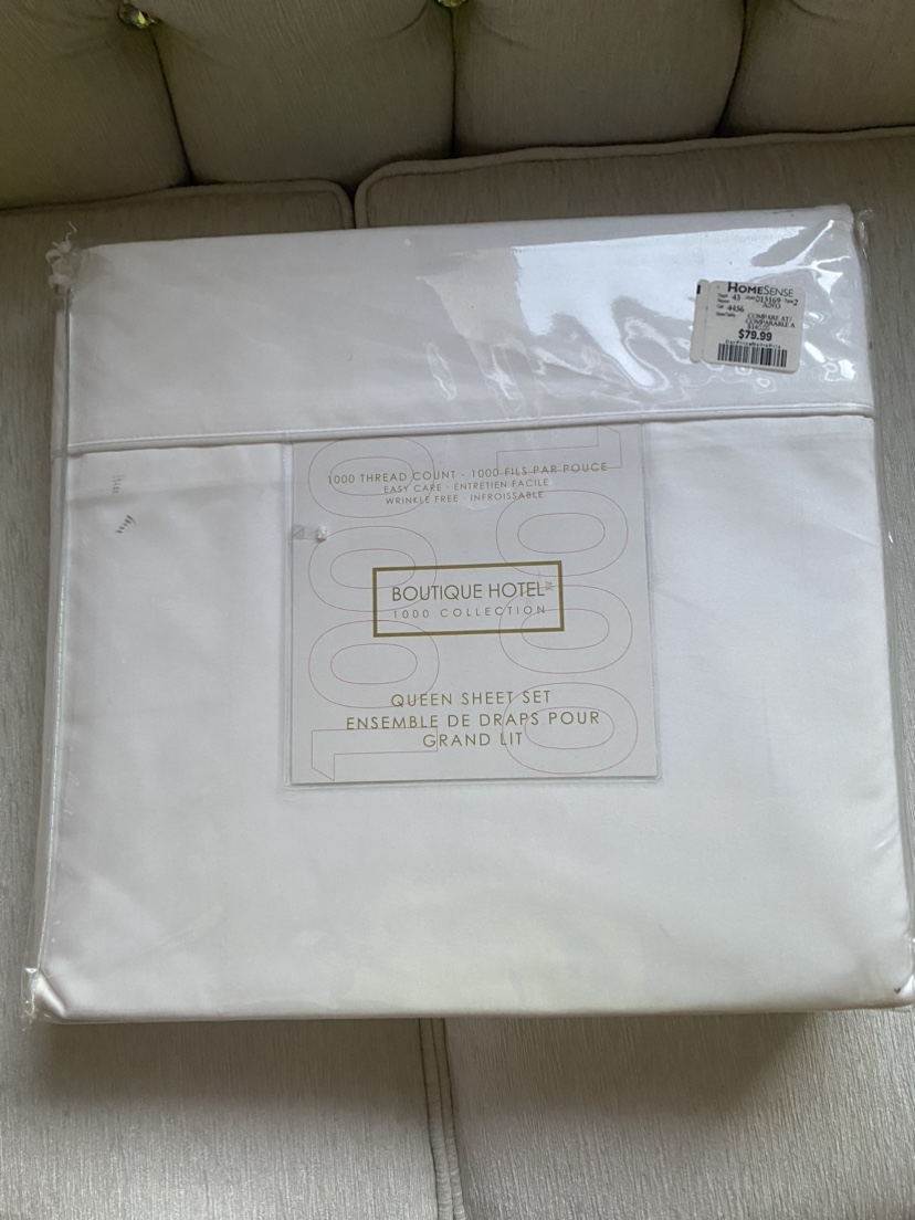 Queen sheet set- unopen