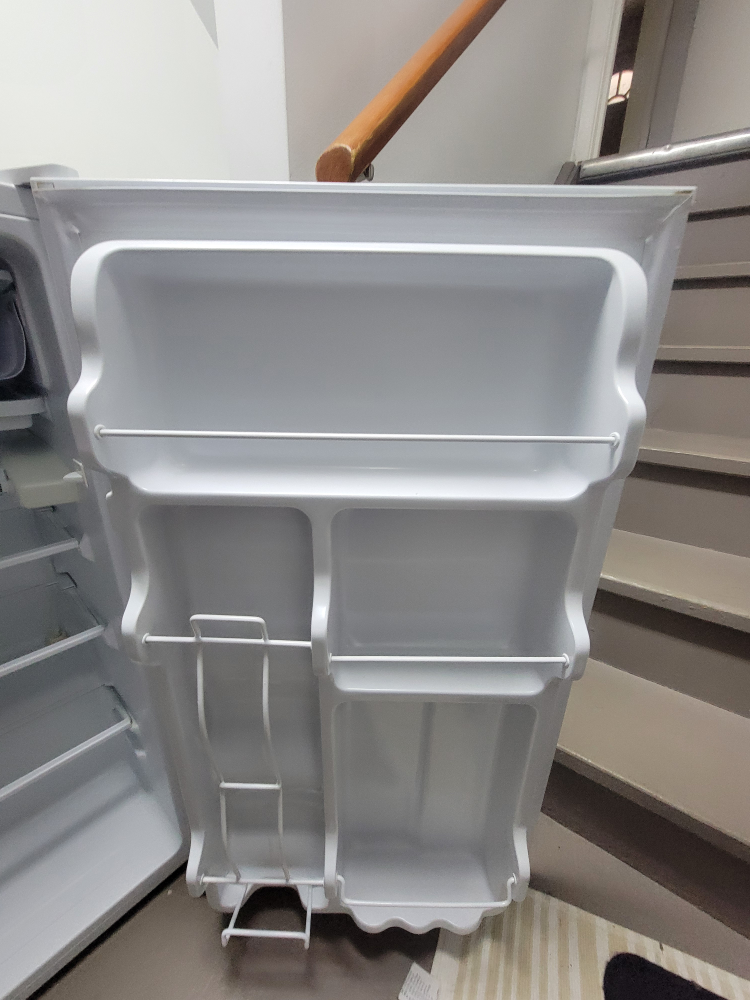 MasterChef Mini Fridge - photo 3