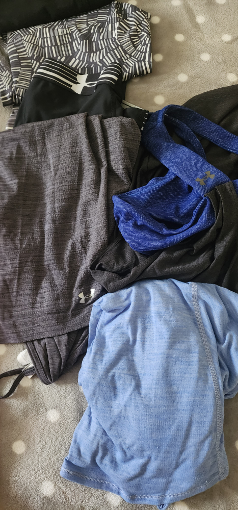 bundle of athetic clothes image indicator(4)