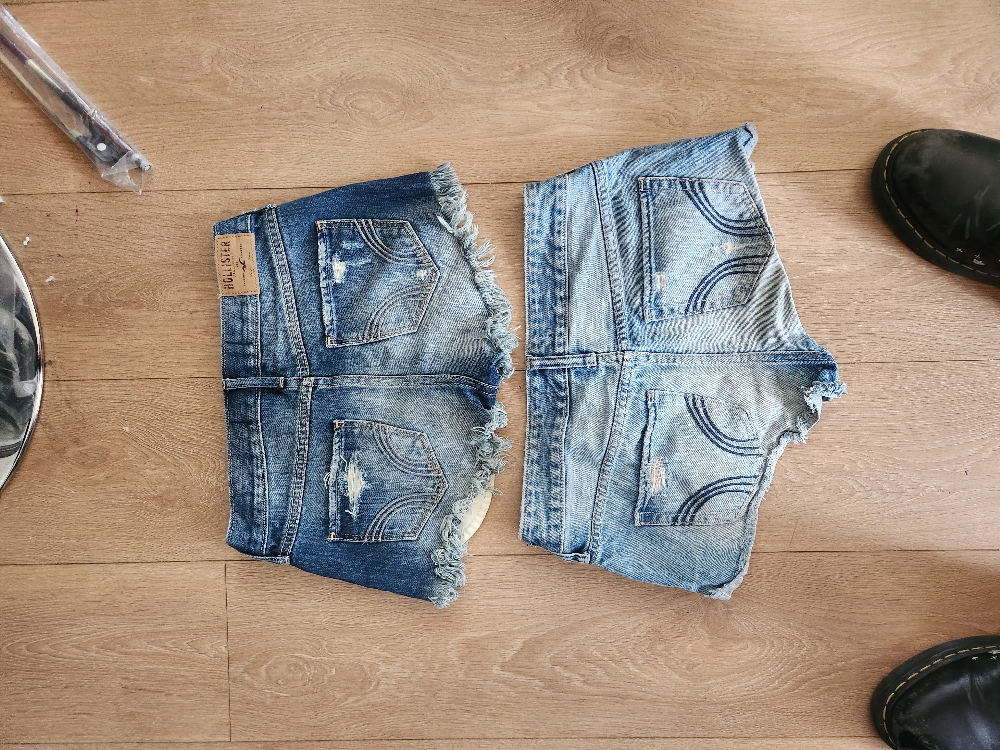 Hollister Women’s Shorts Size 24 W, 25 image indicator(2)