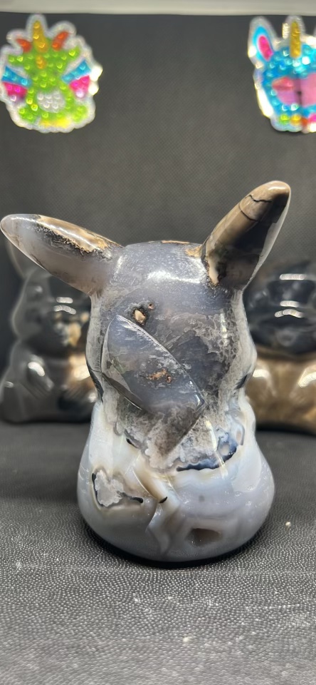 Authentic Crystal pikachu - photo 3