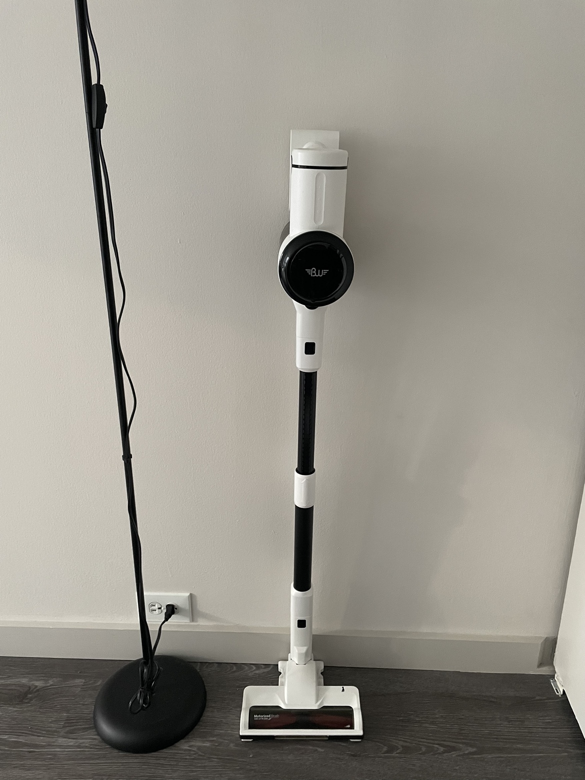 Wireless vacuum cleaner