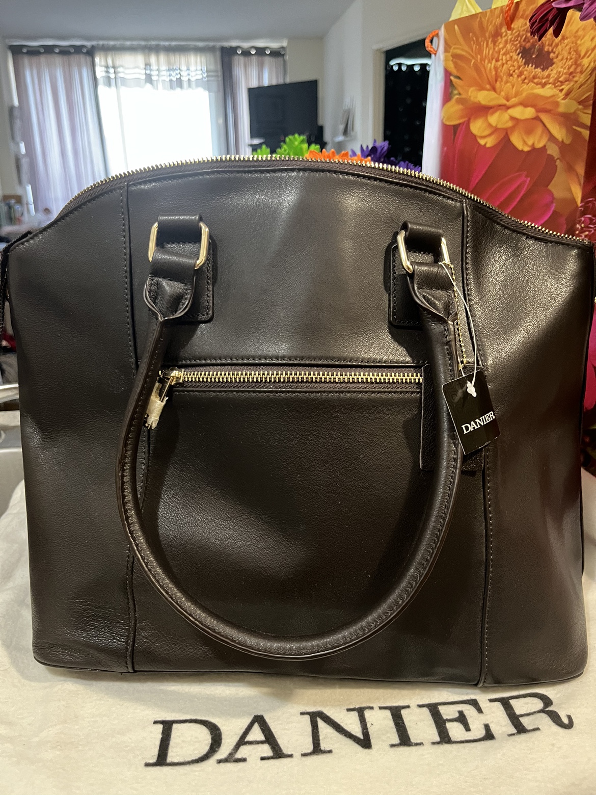 Danier Tote Bag *BRAND NEW* image indicator(2)