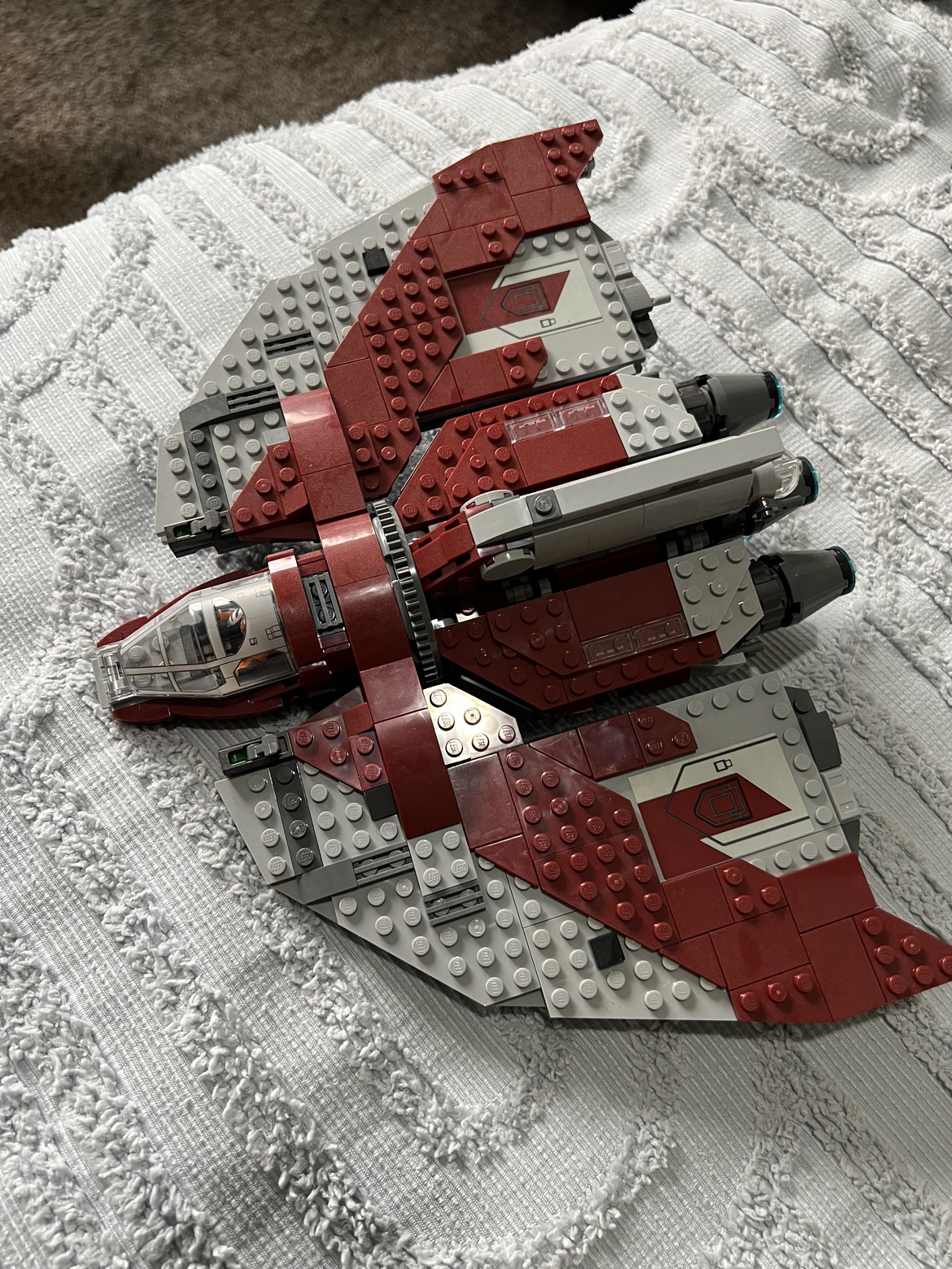 LEGO Ahsoka Tano's T-6 Jedi Shuttle - photo 2