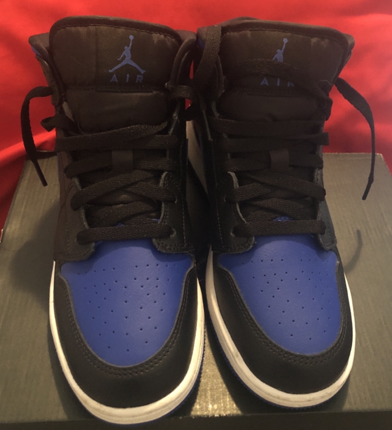 Air Jordan 1 mid GS image indicator(2)