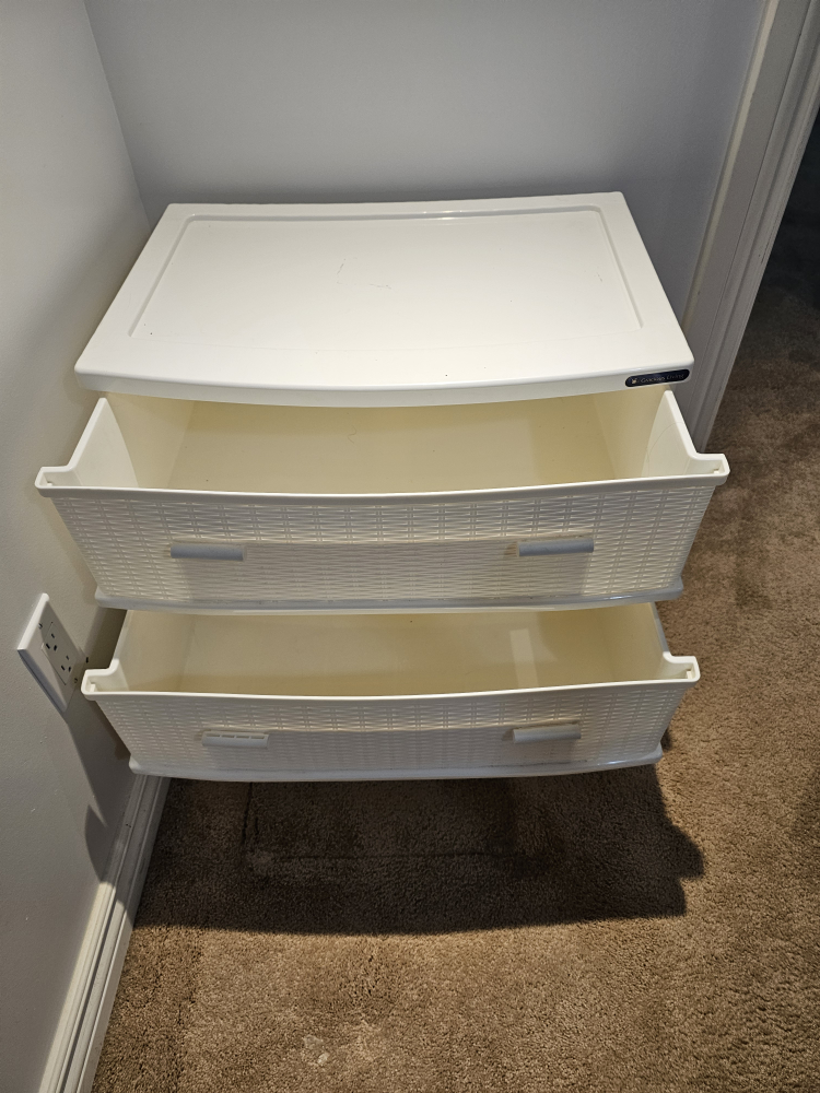 dresser - photo 2