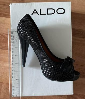 Aldo Open toe pumps (size 6) with sequins and bow detail image indicator(3)