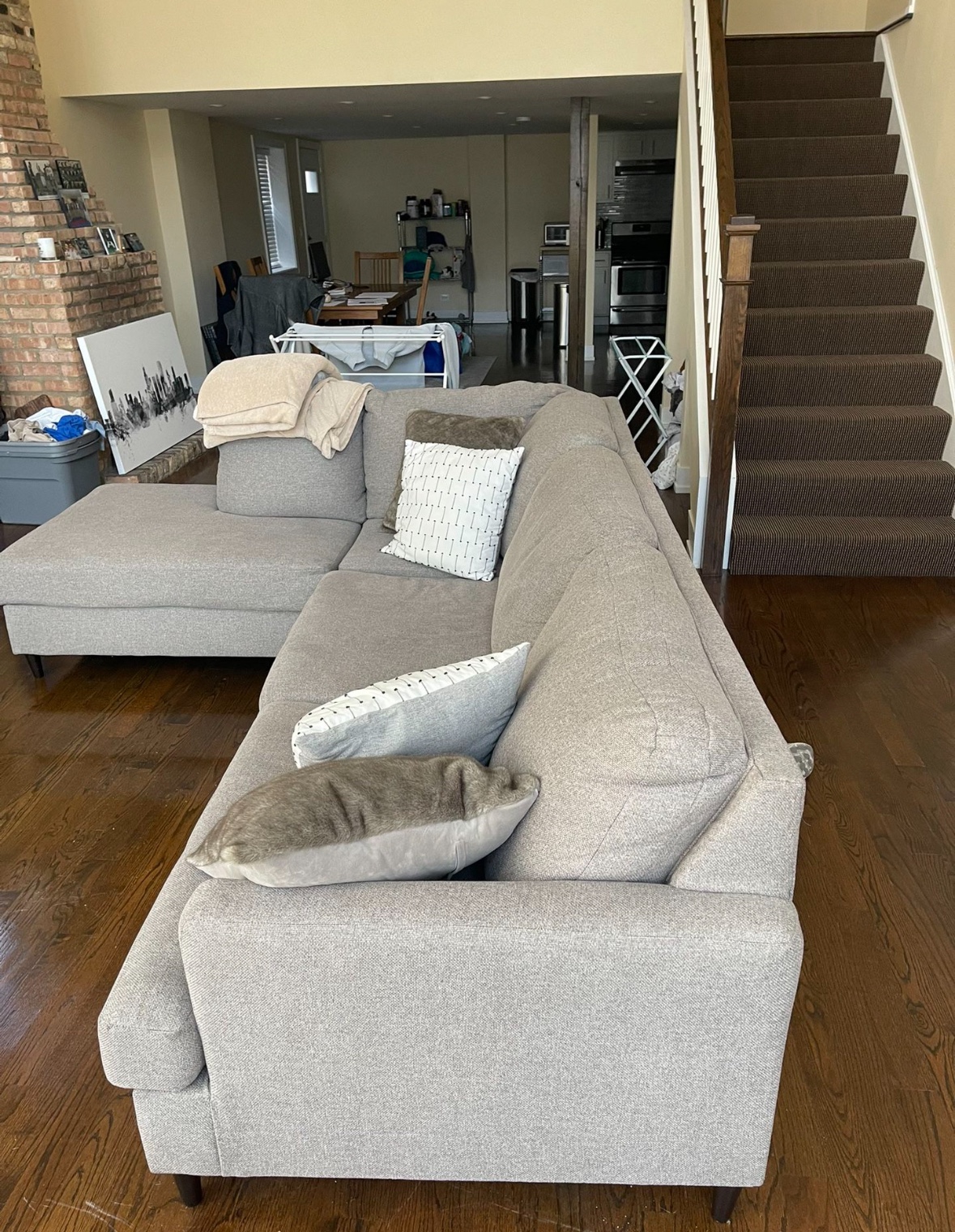 Couch - photo 3