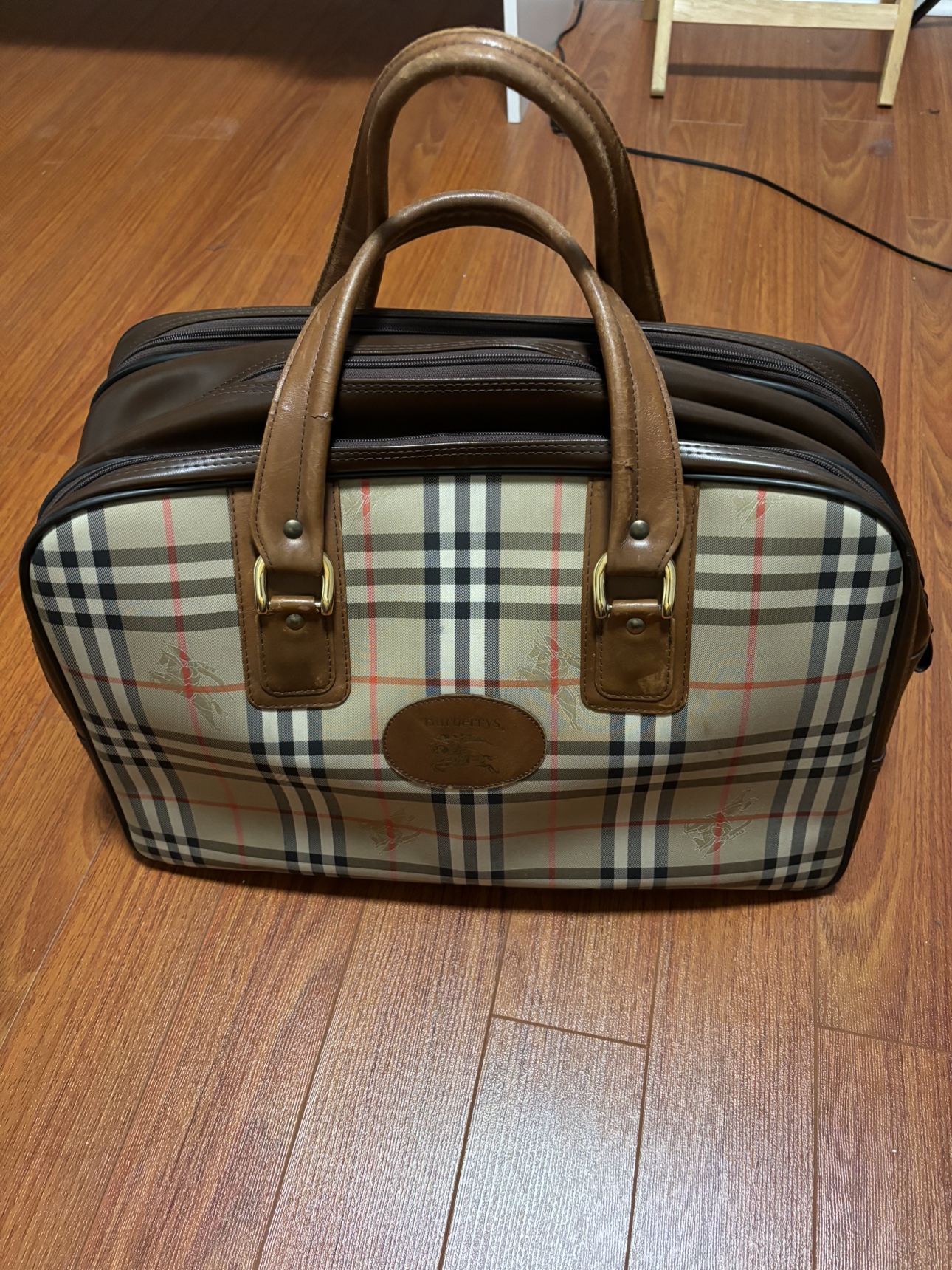 Burberry travel bag thumbnail