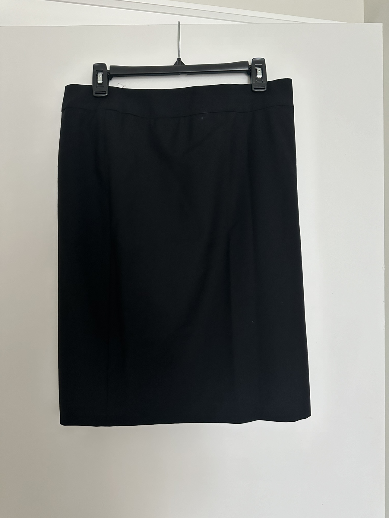 Armani skirt image indicator(3)