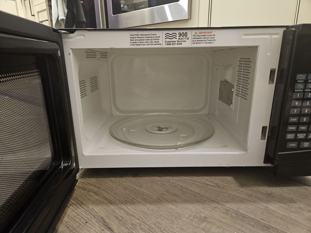 Microwave - photo 2