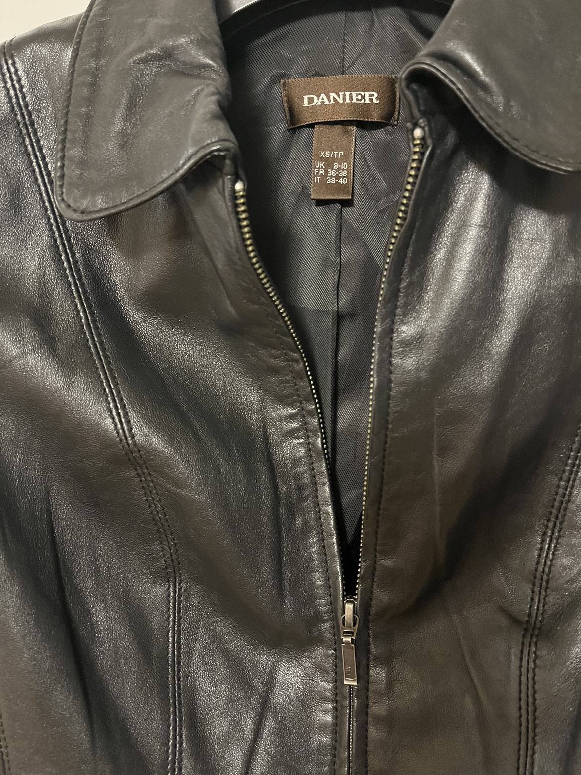 Classy & Stylish Danier Leather Jacket Women Size XS-S - photo 5