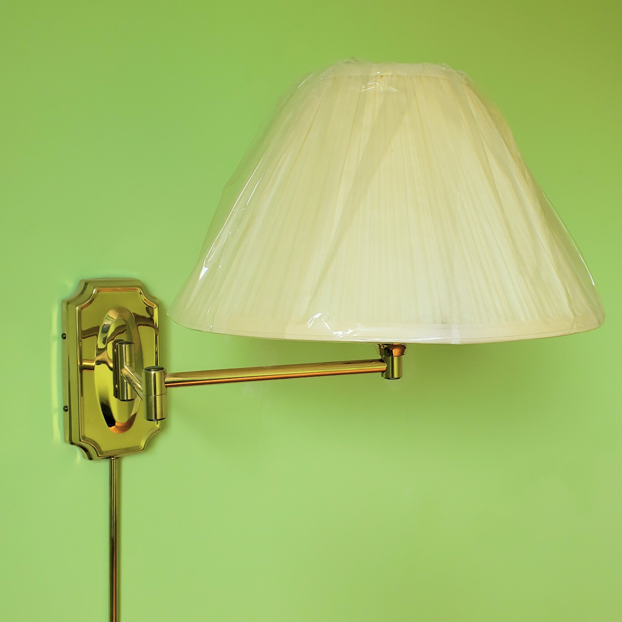 3 Like NEW extendible wall-mounted, plug-in lights